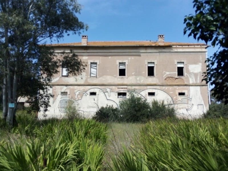 Palazzina padronale del villaggio delle Saline Conti Vecchi